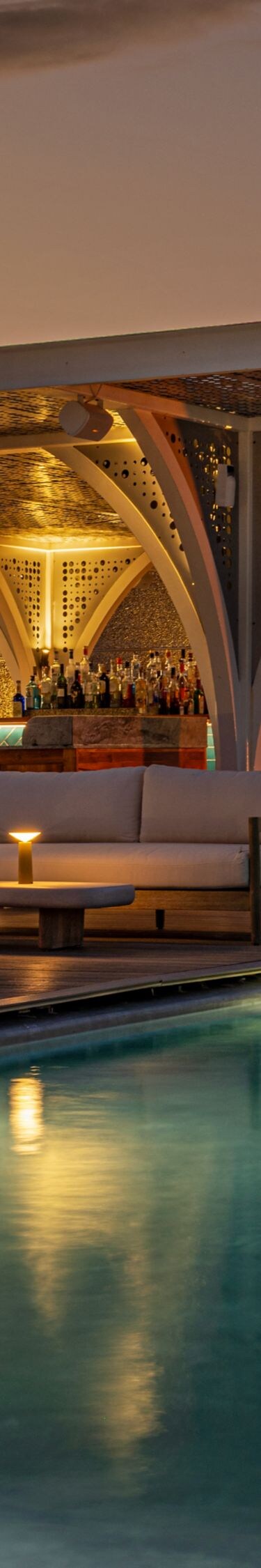 Restaurante Satsuma en la azotea al anochecer