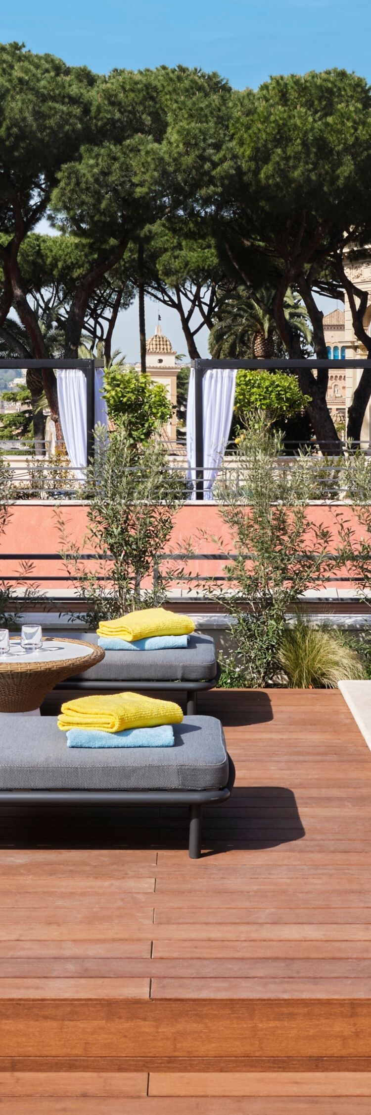Terraza Wet Deck