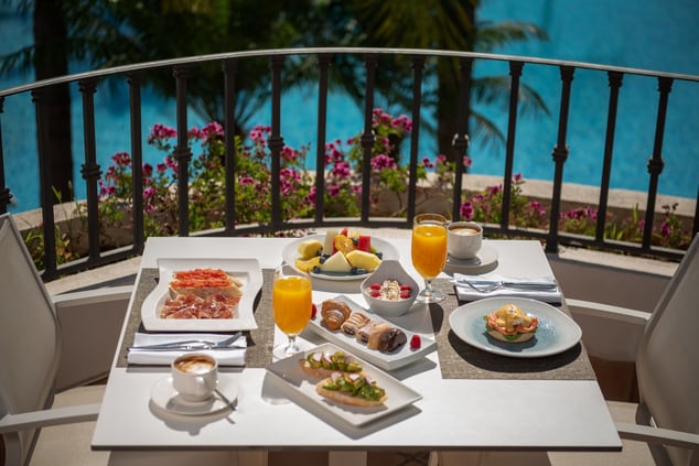 Breakfast at Sunsa Terrace
