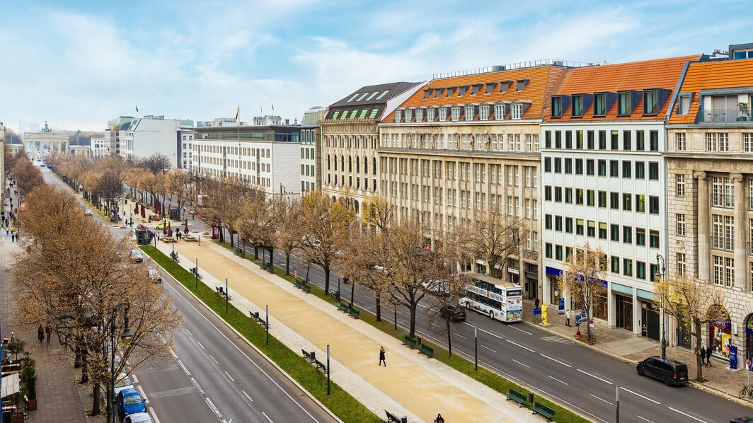 Vista del bulevar Unter den Linden desde el edificio Reichstag