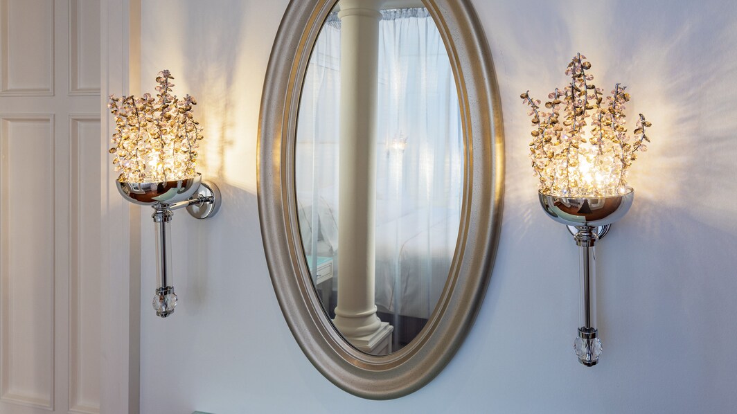 Hermosas lámparas Swarovski, espejo