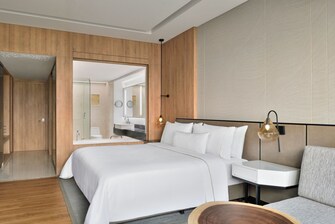 Luxury Deluxe King Bedroom