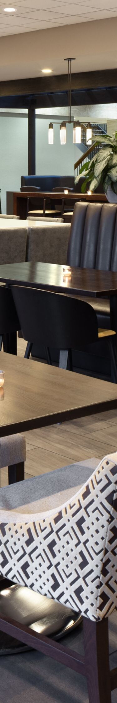 Dining lounge with booths and tables