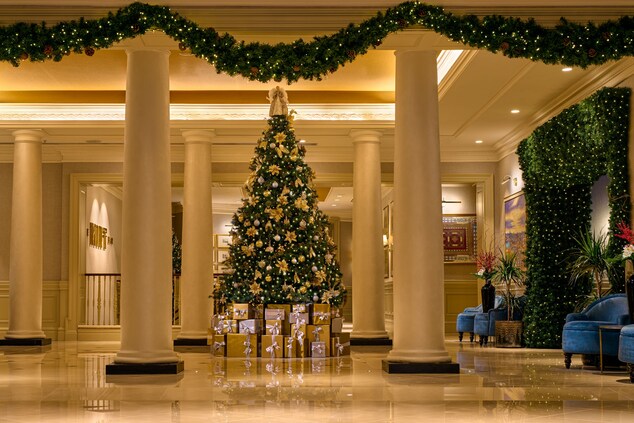 Festive-christmas-tree-lobby-hotel-westin