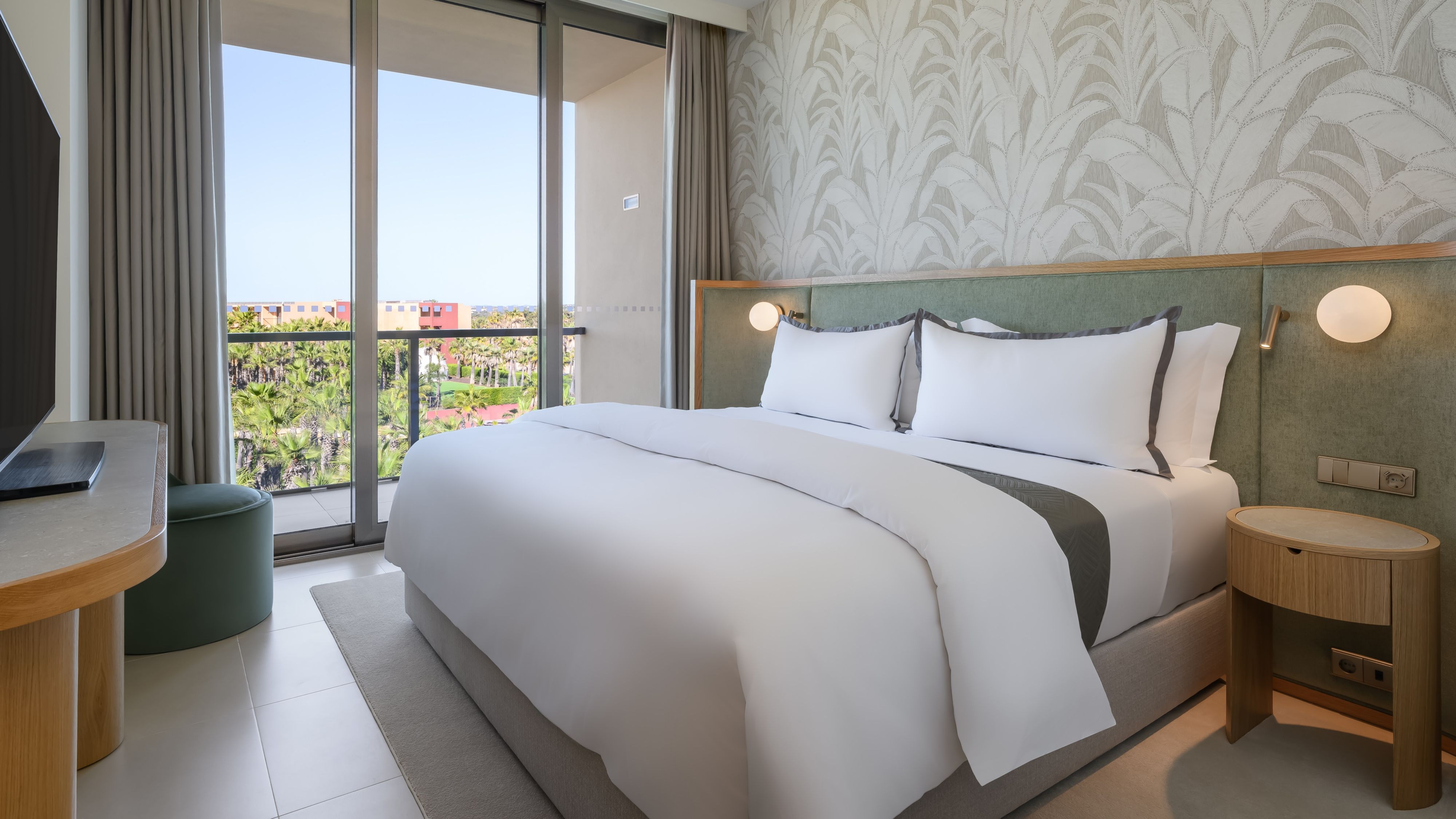 Stay Longer, Save up to 20%