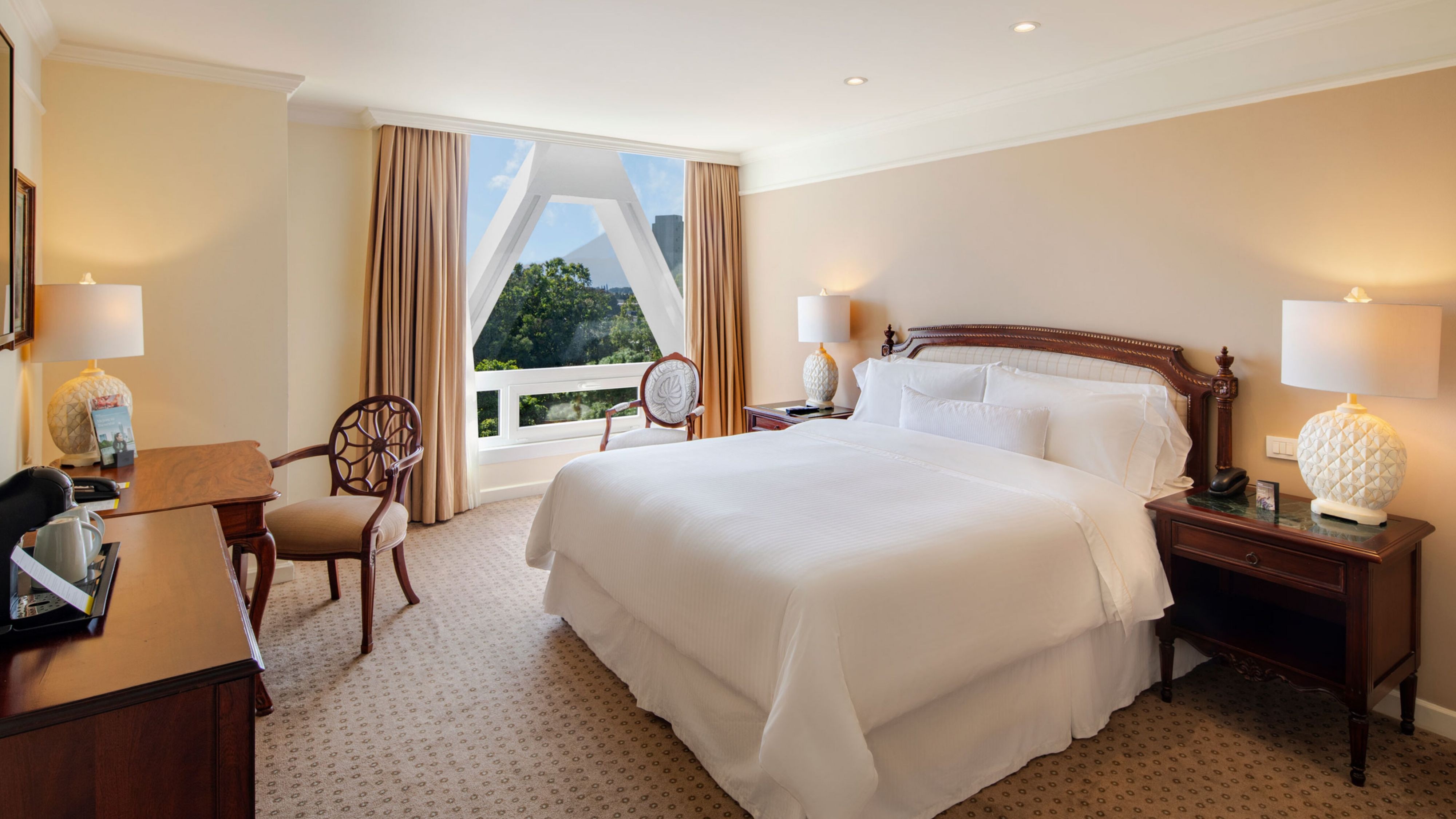 Stay 7 Nights and Save with Breakfast
