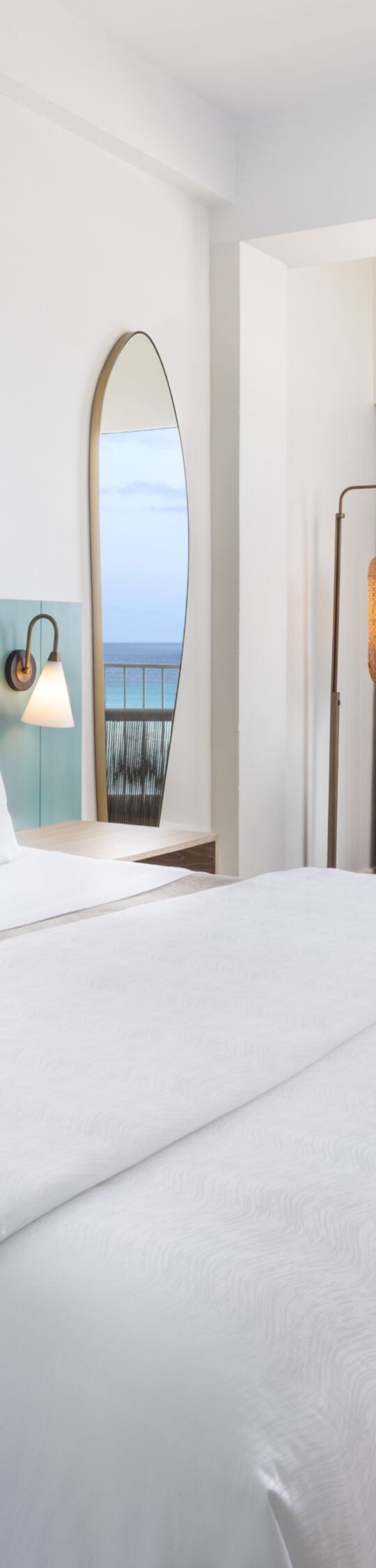 Westin Resort & Spa Moana Surfrider Waikiki Beachの客室 | Marriott