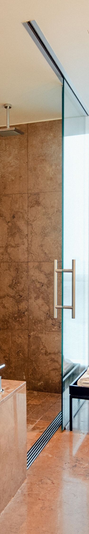 Modern guest room bathroom