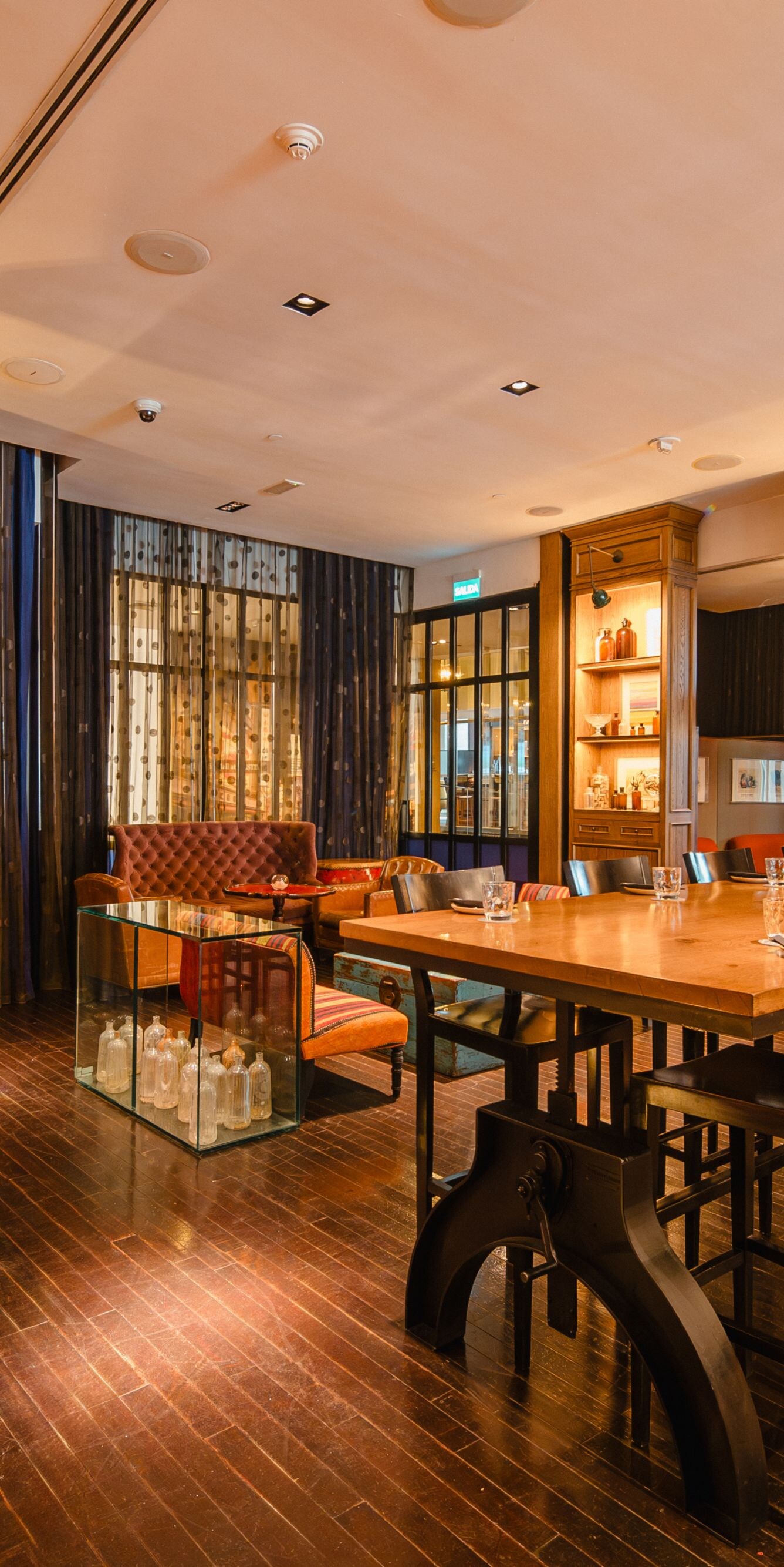 Private dining room setup