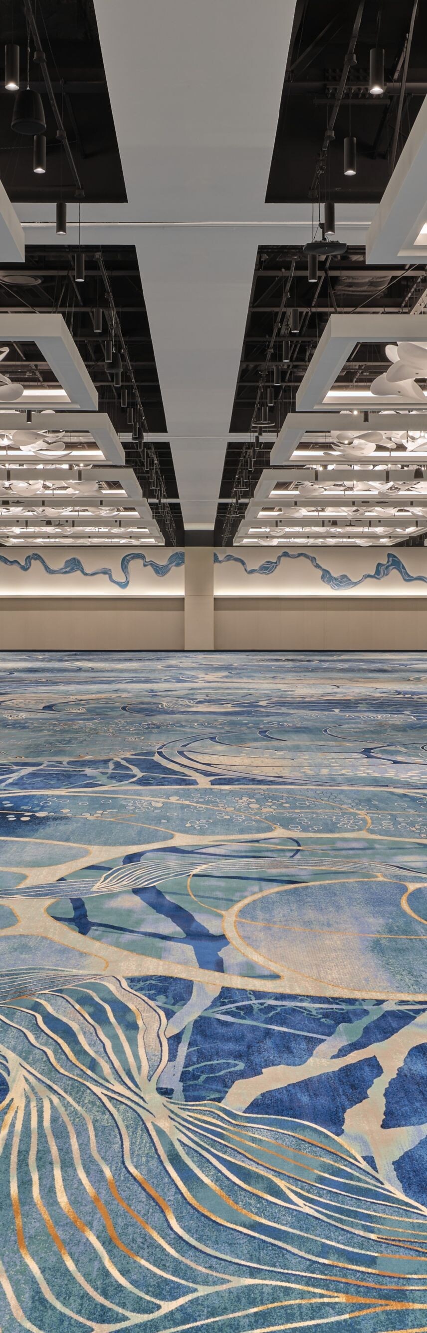 Peninsula ballroom with patterned carpet