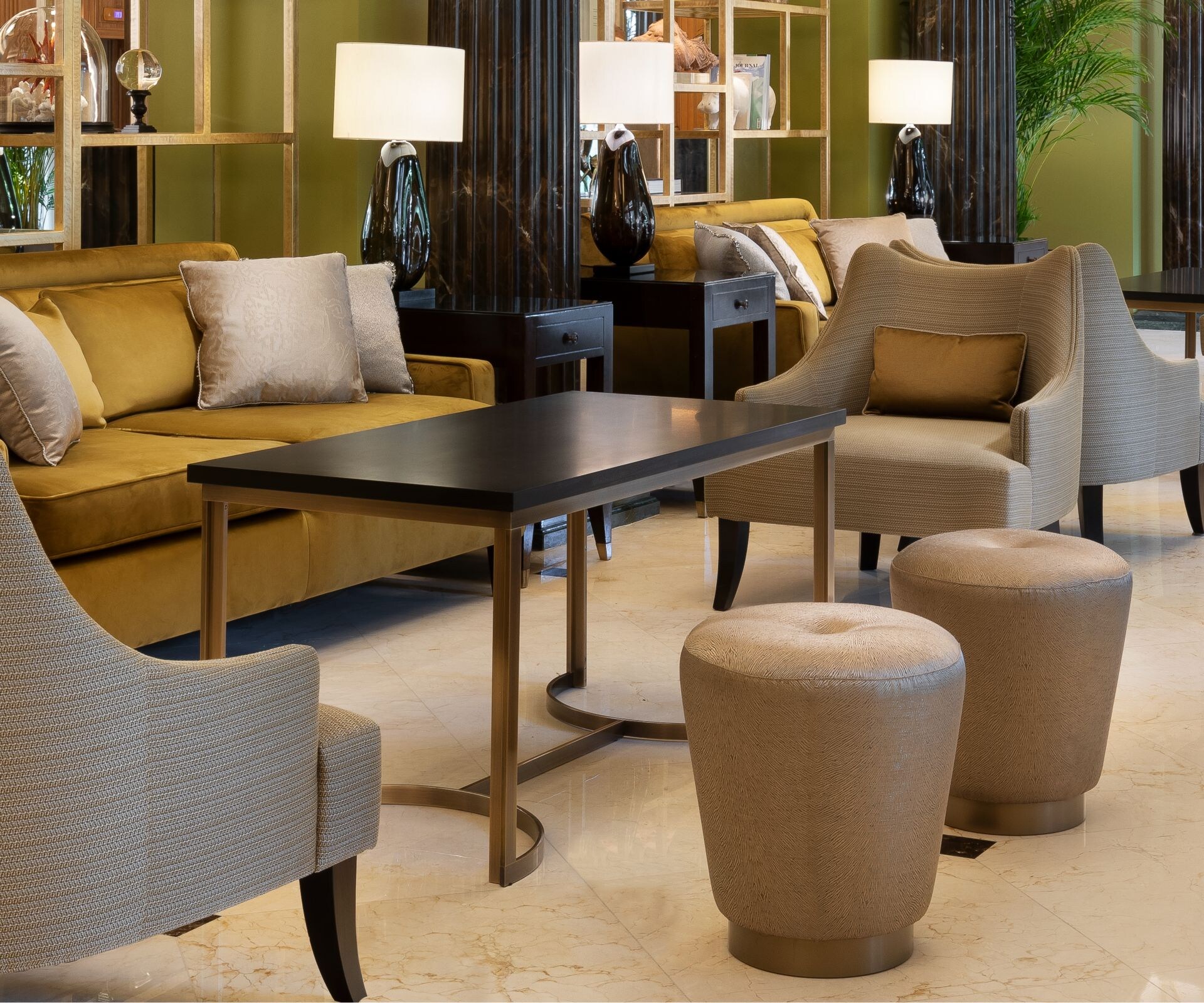 Lobby - Lounge Area