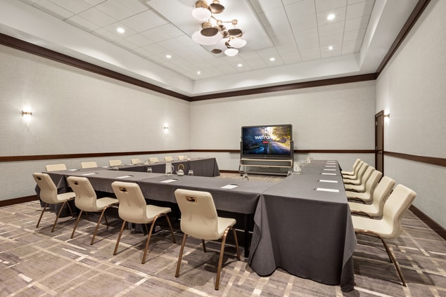 Robinson Meeting Room - U-Shape Setup