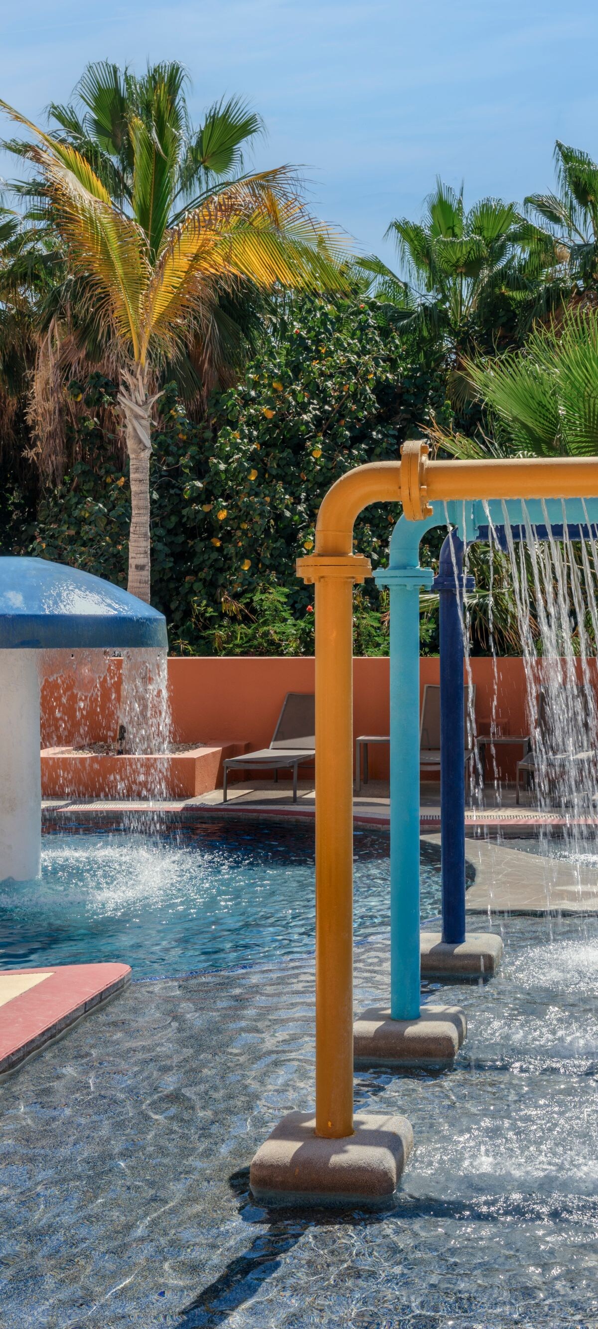 Splash pad and pool for children