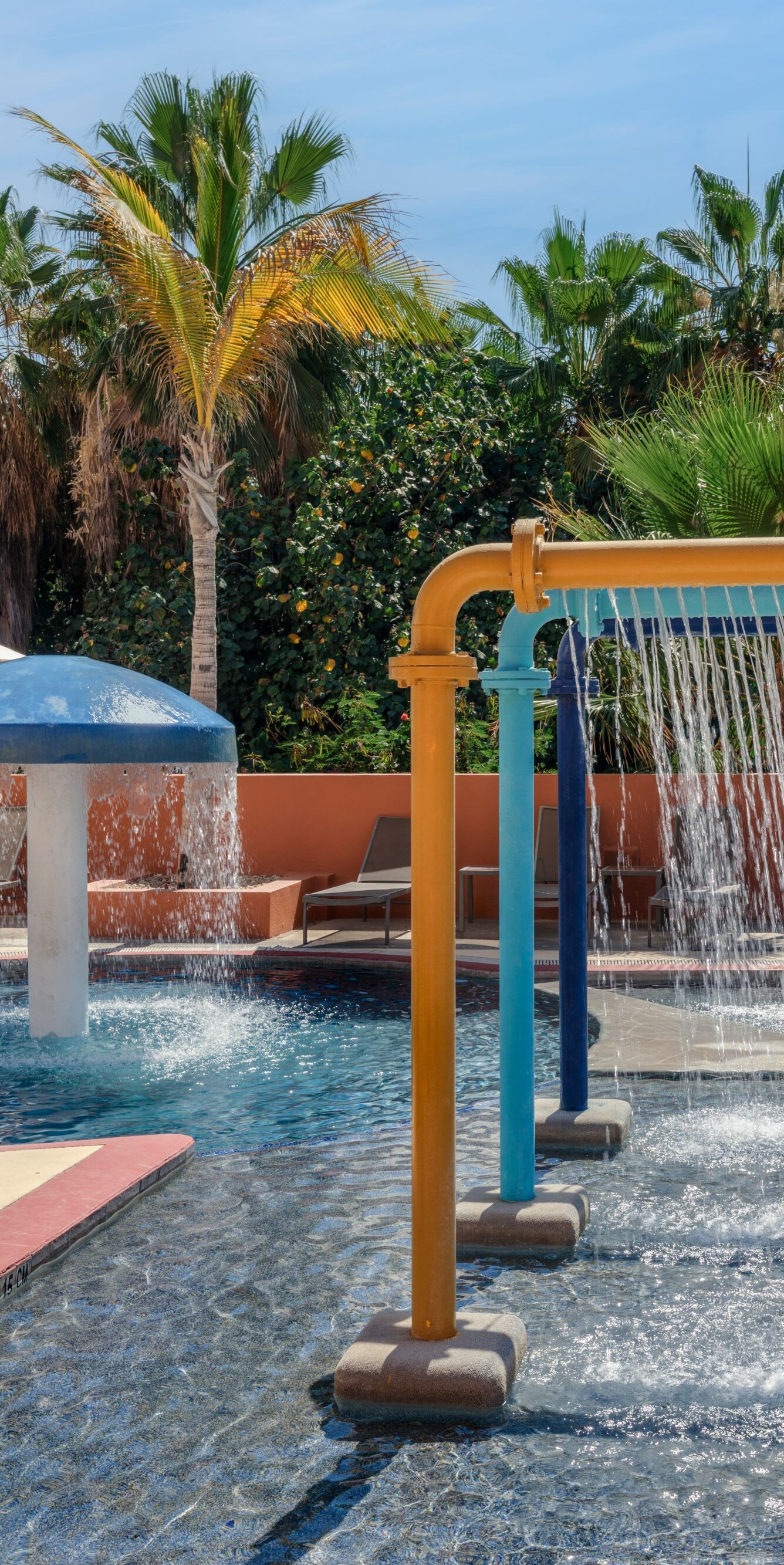 Splash pad and pool for children