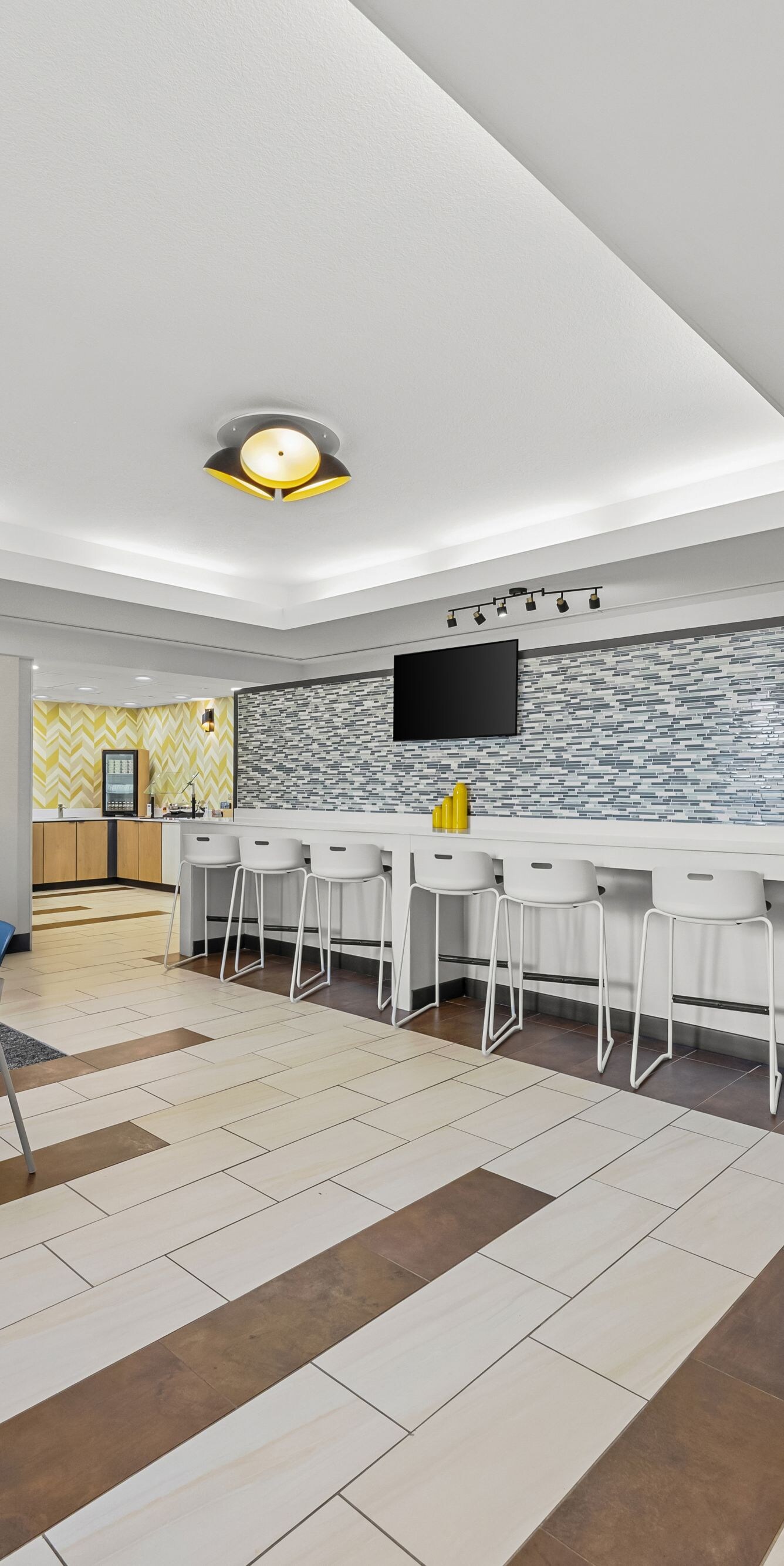 Breakfast tables with high-top counter seating