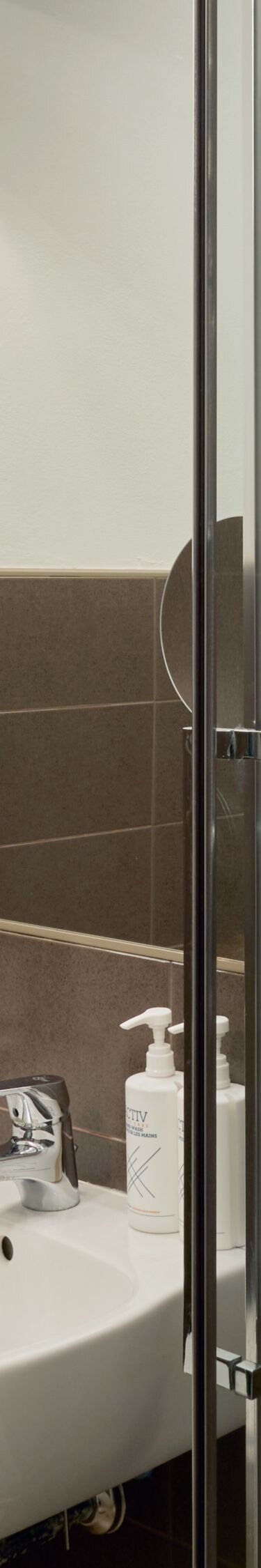 Camera singola o con due letti separati - Bagno con doccia