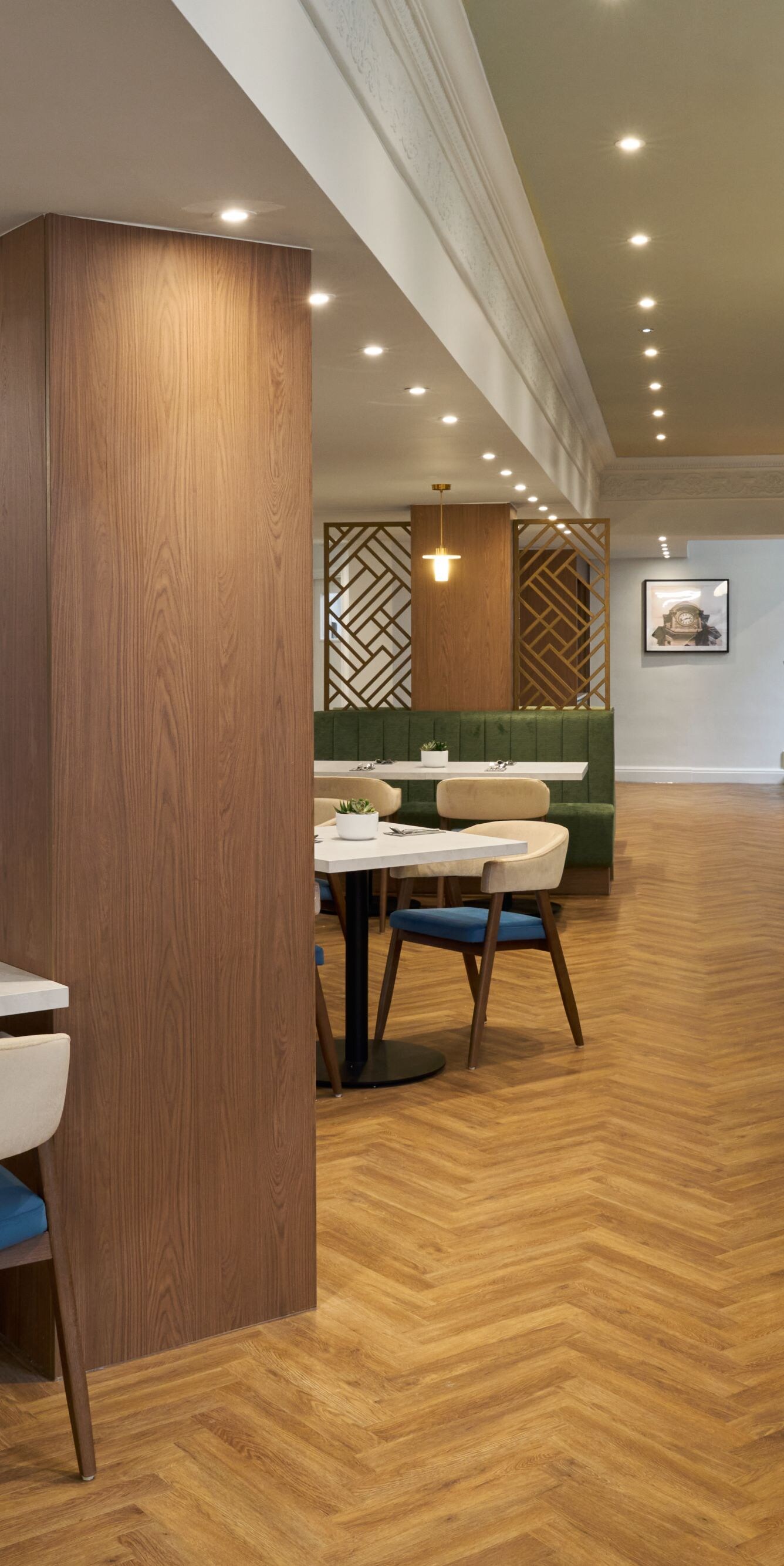 Seating and breakfast buffet area