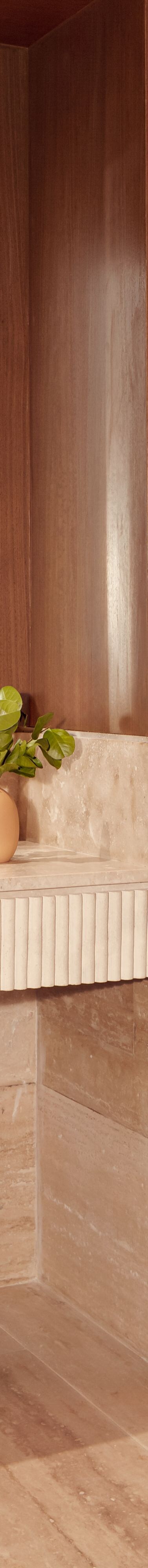  baño con ducha a nivel del suelo