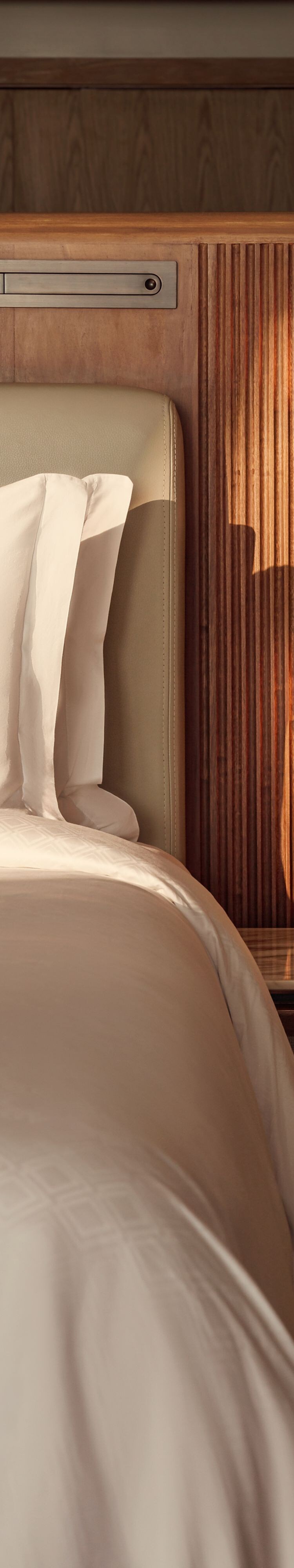 detalle con una cama tamaño King