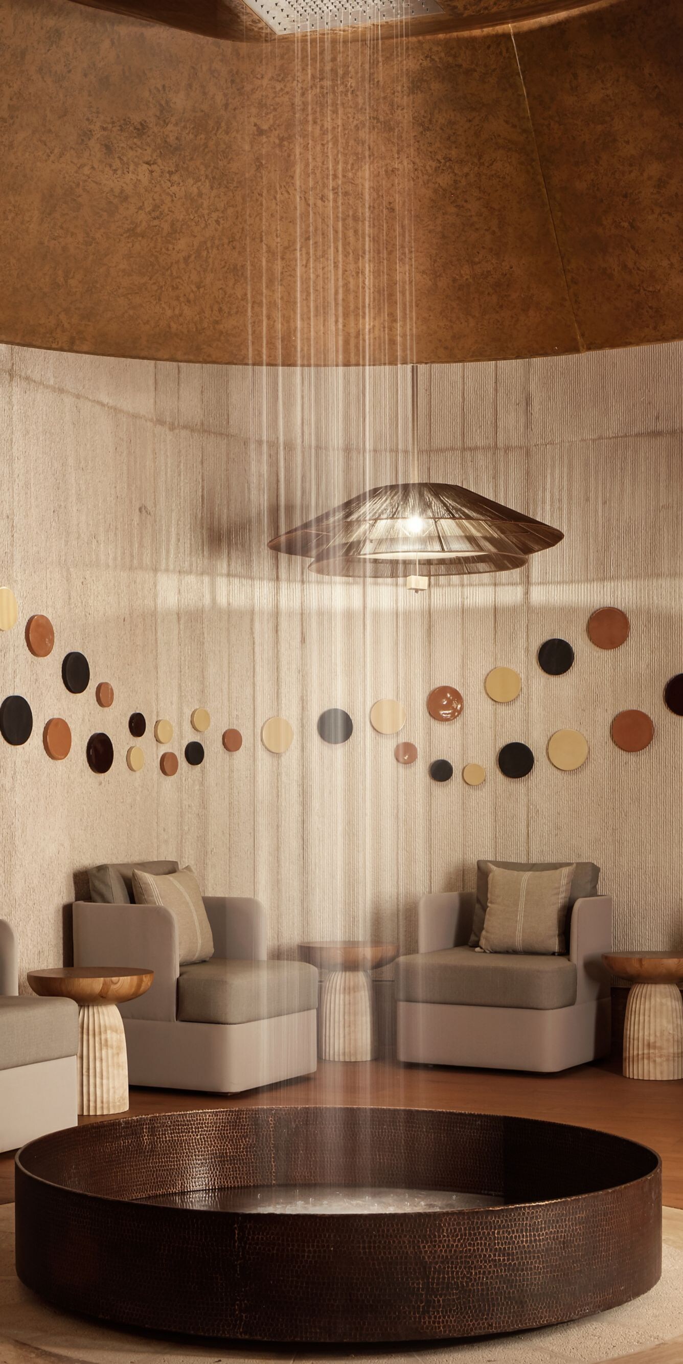 lounge de relajación con sillones tapizados
