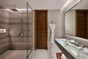 Superior Suite Bathroom