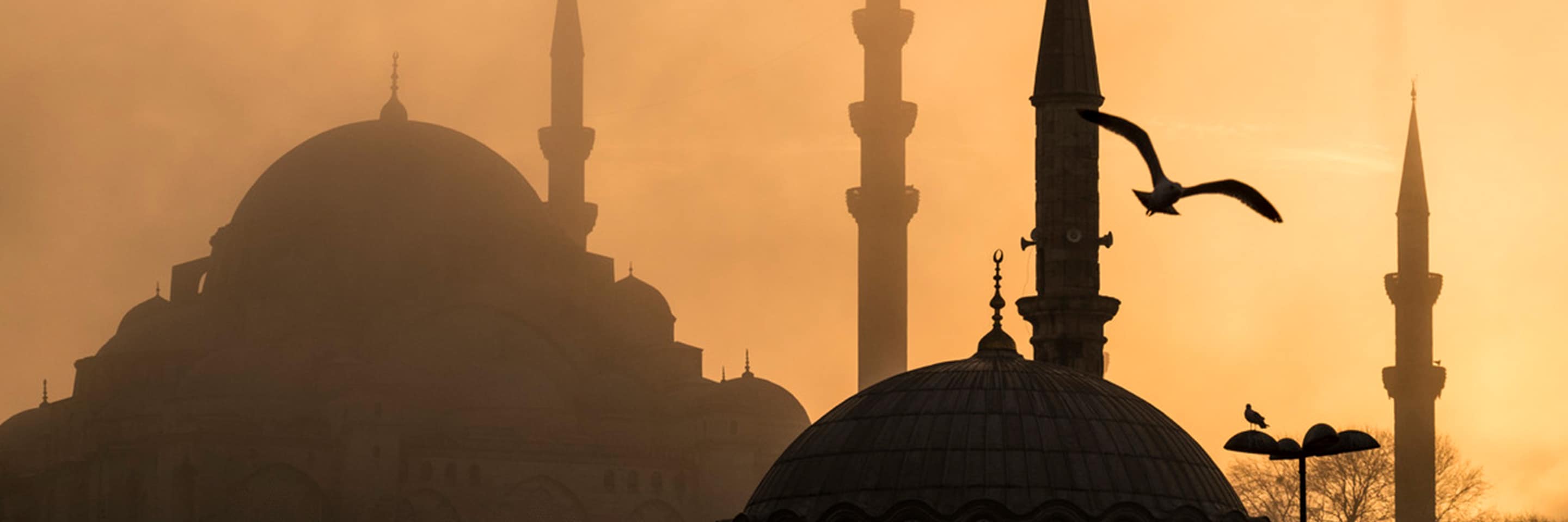 Moschea di Istanbul al tramonto. Hotel a Istanbul - Marriott.