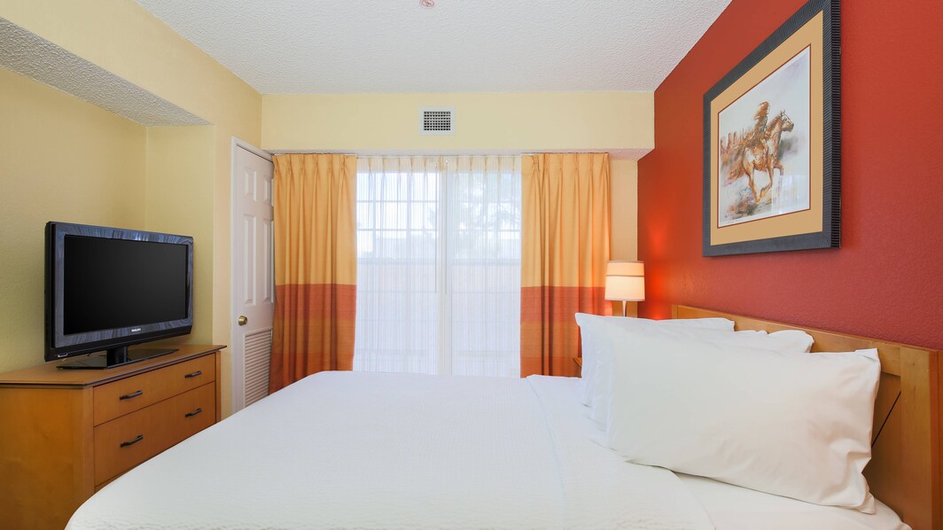 Suite de hotel de Albuquerque con dormitorio separado