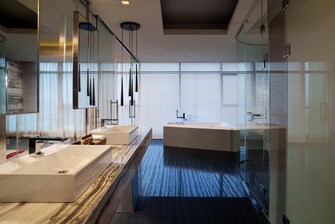 Sheraton Suite - Bathroom
