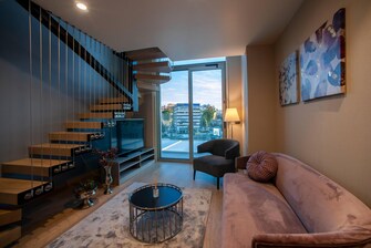 King Loft City Suite - Living Area
