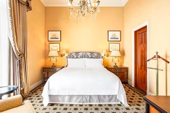 Grand Deluxe Suite - Bedroom