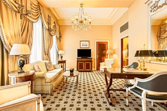 Grand Suite - Living Room