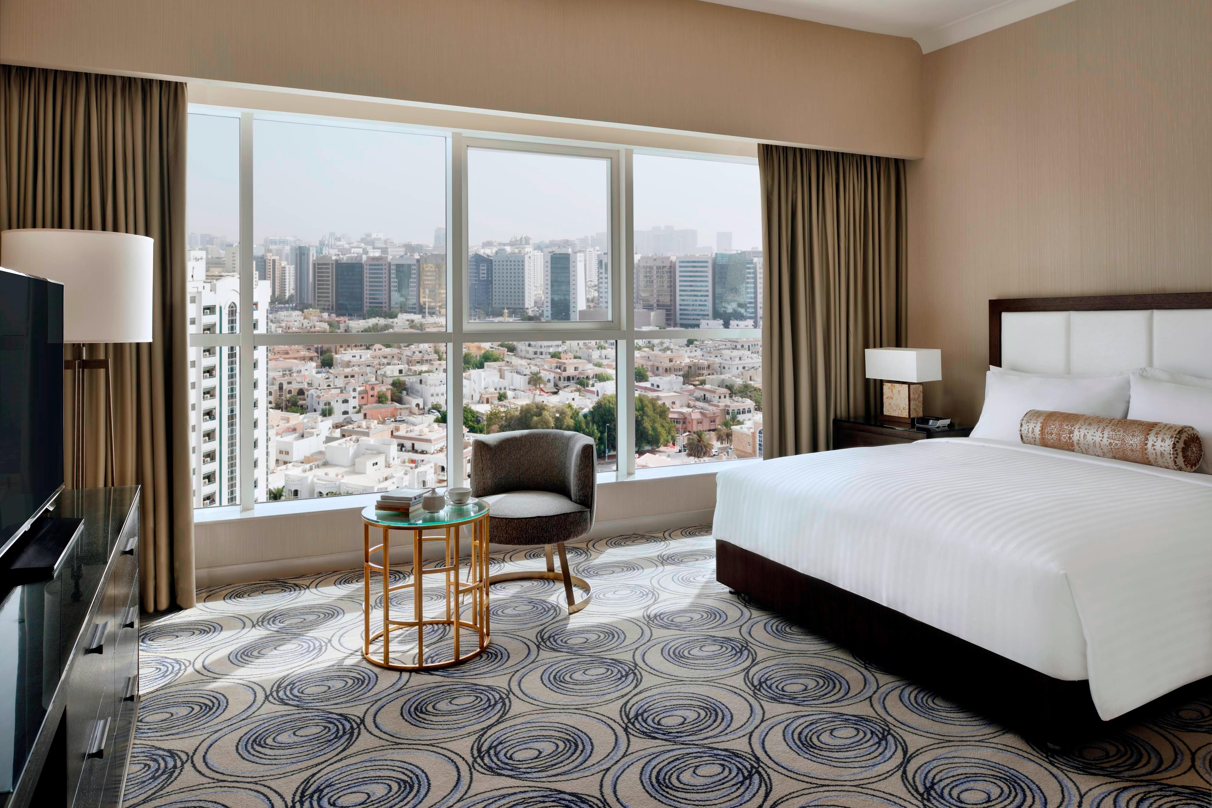 Hotel Rooms & Amenities | Marriott Executive Apartments ...