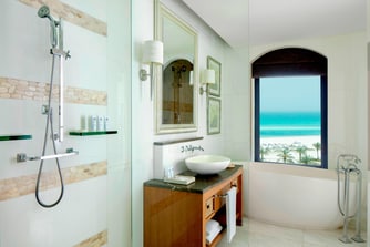 Premium Sea View Room Bathroom
