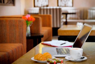 Manama Hotel Lounge