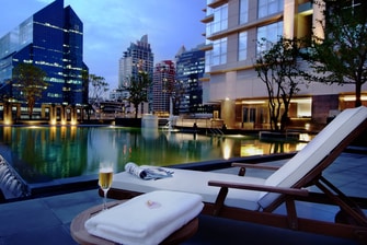 バンコクのホテルの塩水プール