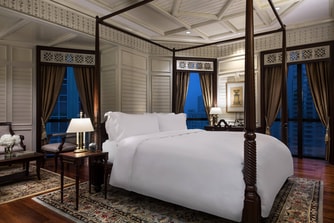 Vimarm Siam Royal Bedroom themed Suite