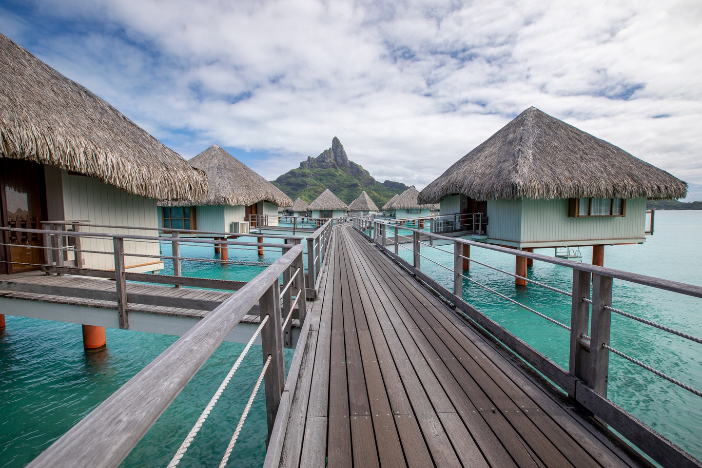 Best Bora Bora Luxury Overwater Bungalow Resorts You Can Book For Free With Points