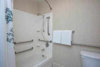 Boise Idaho Hotel Accessible Bathroom