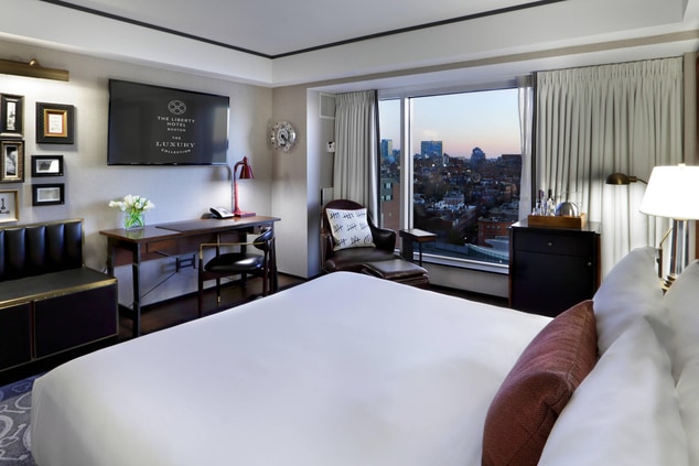 King Grand Deluxe City View Room