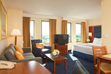 Boston Suite Hotels 2 Bedrooms Residence Inn Boston Harbor On Tudor Wharf