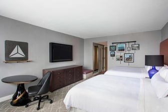 Guest Room - Club Level