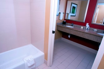 King Suite - Bathroom