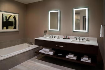 Buffalo HARBORCENTER Presidential Suite Bathroom