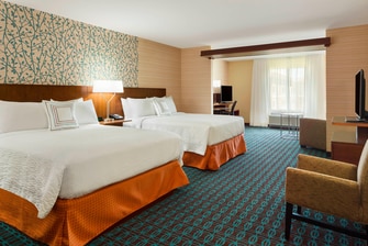 Queen bed hotel rooms Akron