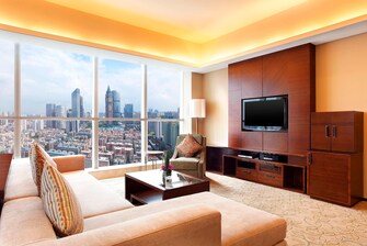 Premier Suite - Living Room