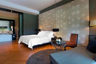Grande Suite - Bedroom