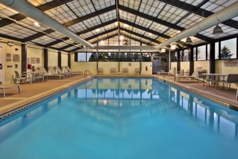 SpringHill Suites Chicago Southwest at Burr Ridge/Hinsdale Indoor Pool