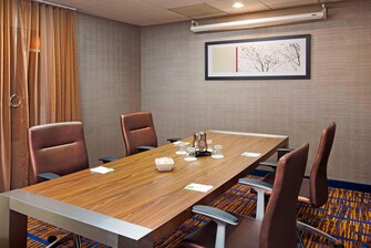 Midway Airport Hotel Boardroom