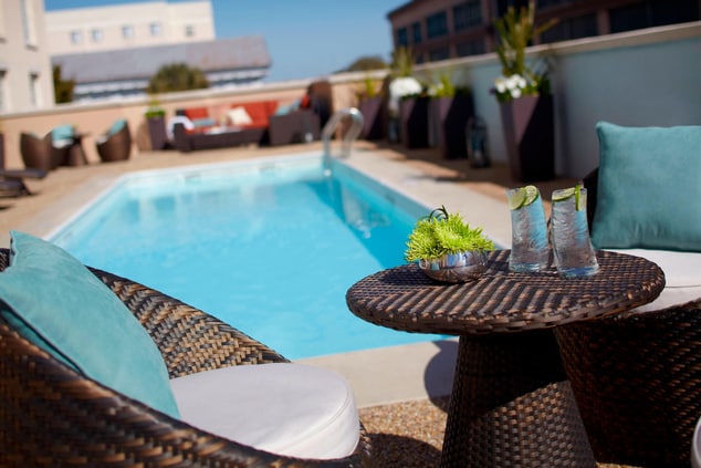 Charleston hotel outdoor rooftop pool