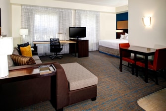 Mentor Marriott Hotel rooms